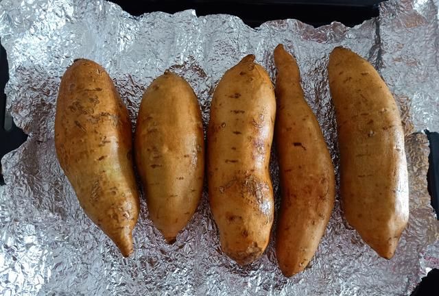 3种方法烤红薯，第1种流蜜汁，第2种只要8分钟，你喜欢哪一种？