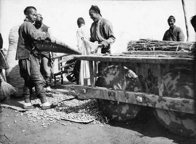 1918年葬身中国长江的美国探险家，留下的中国影像