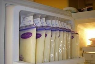 科普：冷冻的母乳如何加热，才能最大限度地保证营养价值？