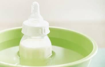 科普：冷冻的母乳如何加热，才能最大限度地保证营养价值？