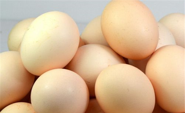 鸡蛋配一宝，一起食用，毒素排出了，头发茂密，消化功能也好了
