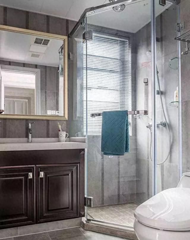 卫生间淋浴隔断，你家做哪种？