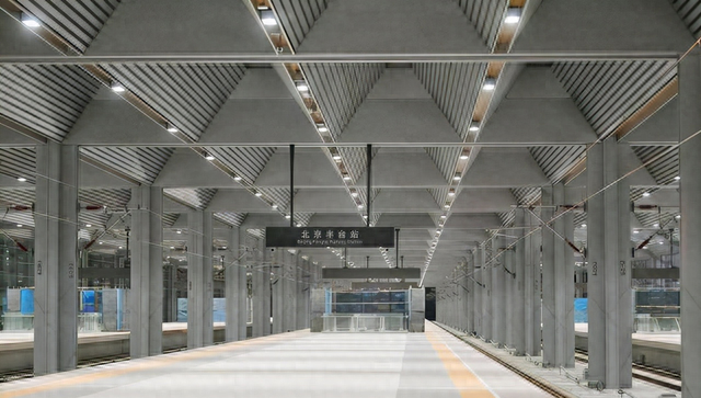 北京丰台站年底启用 普速高铁双层布置 高速场进出站流程曝光