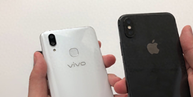 都卖2599元，vivo X21对比OPPO R15，看完对比就知道哪款适合你！