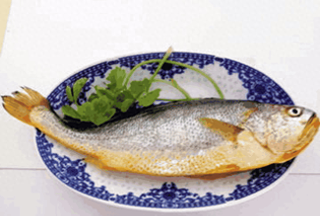 黄花鱼不要再炸着吃了，换个新做法，简单美味，特别鲜，特别好吃