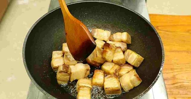 人气“最高”的美食排行榜！麻婆豆腐排倒数第一，红烧肉才排第2