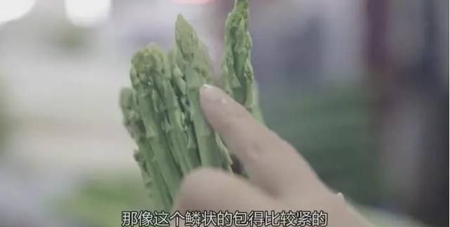 怎么炒芦笋才好吃？清脆清香入味