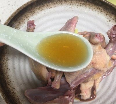 别怪我没提醒你，这道清蒸乳鸽，原汁原味一吃就上瘾