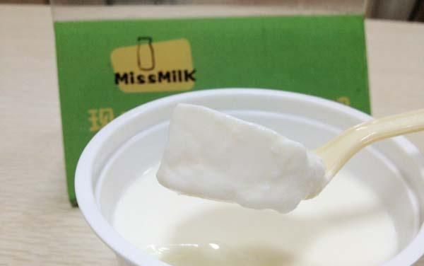 吃不完的老酸奶怎么保存,老酸奶在常温下能保存多久图2