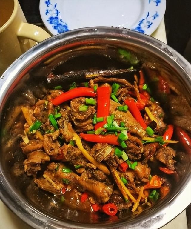 贵味深长——从黔东南酸汤粉到苗家酸肉，不容错过的八道贵州美食