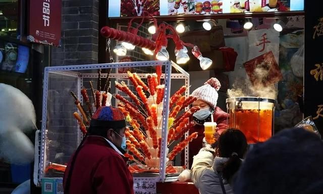 打卡美食街区，寻“味”京城烟火气