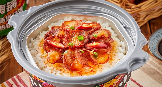 自热米饭，是一种方便快捷的食品，但是很多人却不知道怎么使用