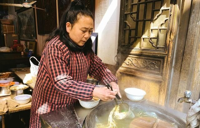 来到江苏镇江，一定要打卡的6道小吃，地方特色，吃过了不留遗憾
