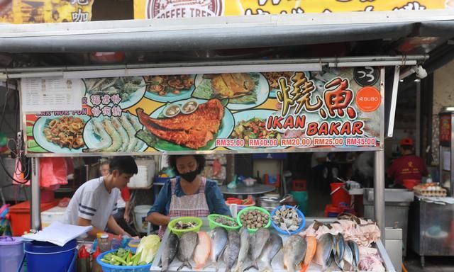 马来西亚著名的美食之都，槟城，街头小吃每道都令人垂涎三尺