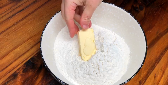 原来自制蛋挞如此简单，蛋挞皮做法详解，比蛋糕面包简单、好吃