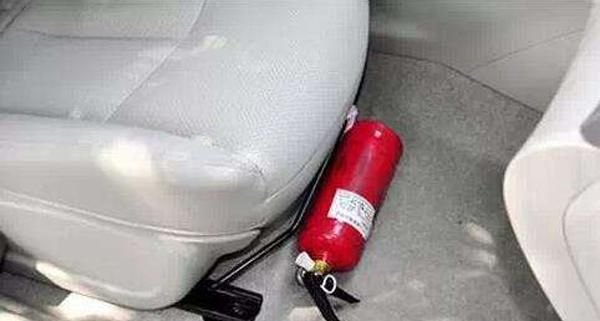 夏季车辆暴晒车内物品安全(把煤气瓶放在车上暴晒会不会爆炸)图4