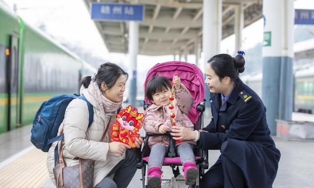 南铁加强列车调度应对春运，首日预计发送旅客超67万人次