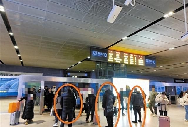今晚报：近期市民反映天津三大火车站或多或少都存在一些问题